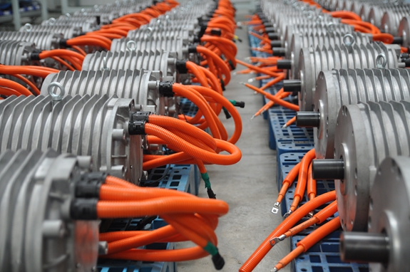 皖南電機(jī)：YQC系列汽車(chē)驅(qū)動(dòng)電機(jī)